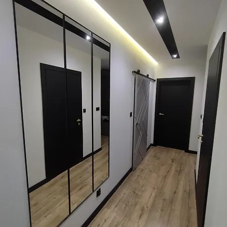 Z Ogrodem Camelia Rumia