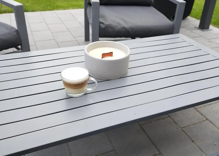 Z Ogrodem Camelia Rumia